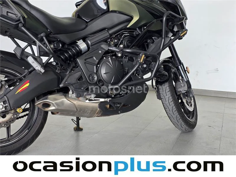 Kawasaki Versys – Vista 23
