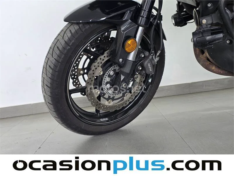 Kawasaki Versys – Vista 29