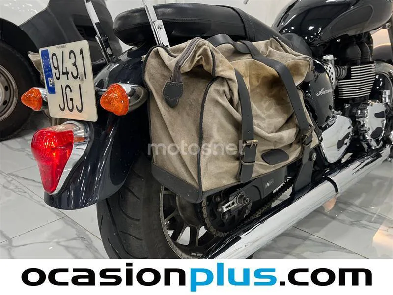 Triumph America – Vista 16