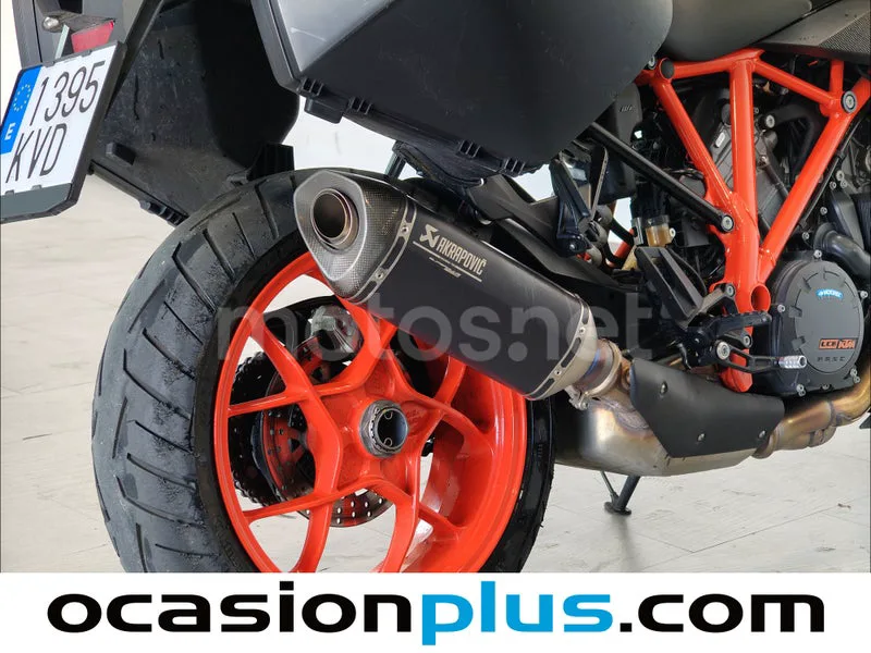 KTM 1290 Super Duke GT – Vista 16