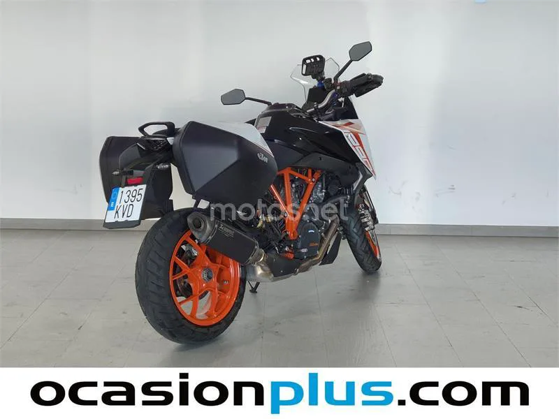 KTM 1290 Super Duke GT – Vista 3