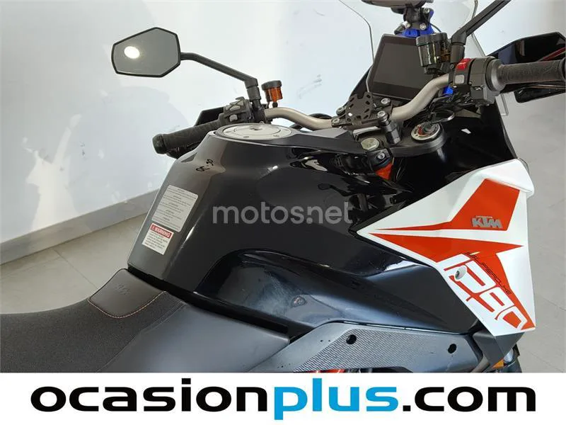 KTM 1290 Super Duke GT – Vista 21