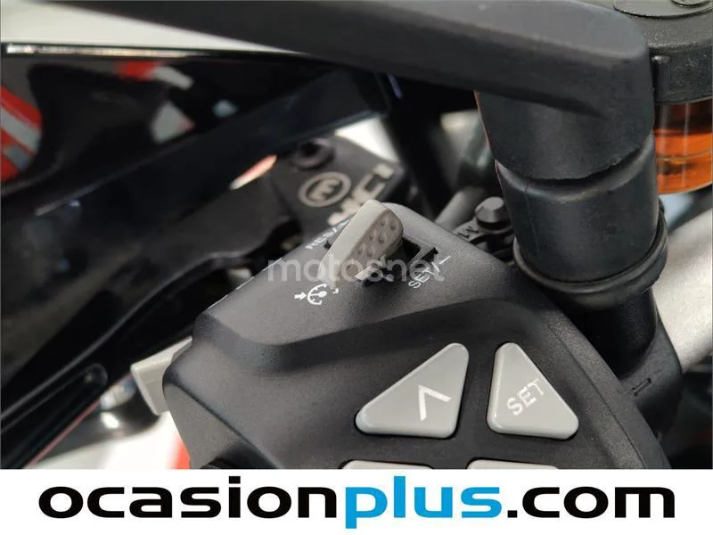 KTM 1290 Super Duke GT – Vista 24