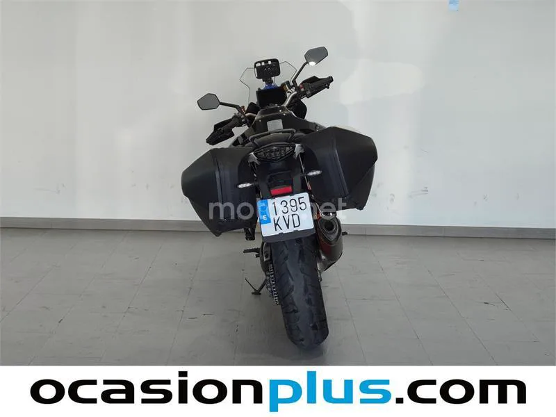 KTM 1290 Super Duke GT – Vista 4