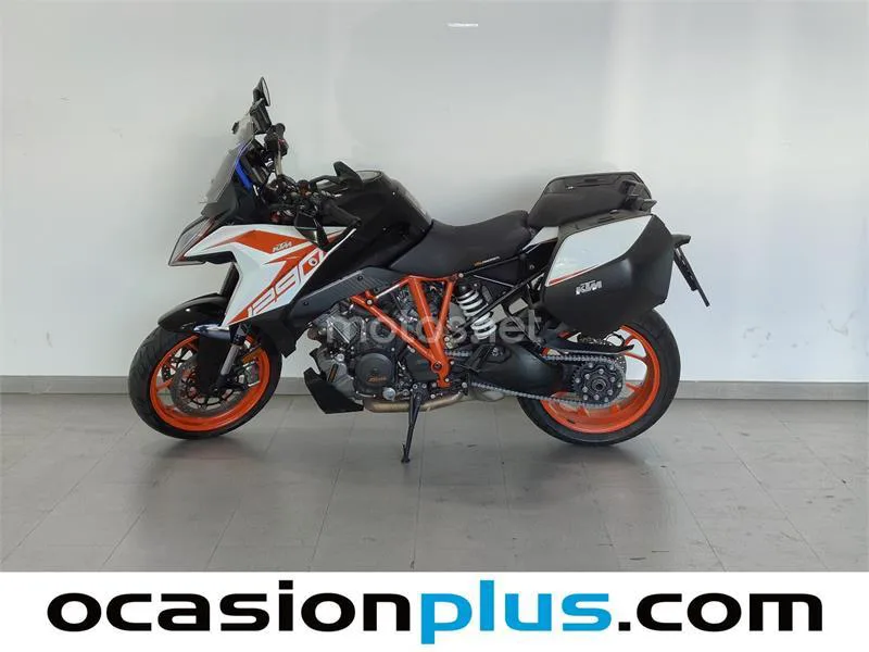 KTM 1290 Super Duke GT – Vista 8