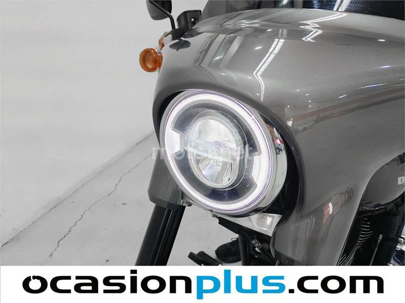 Harley-Davidson Sport Glide – Vista 15