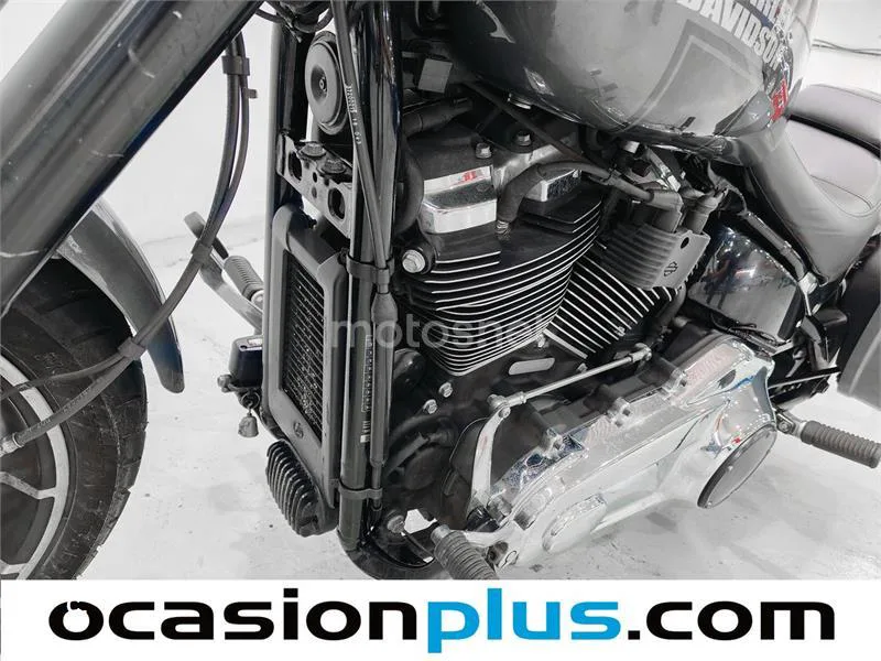 Harley-Davidson Sport Glide – Vista 23