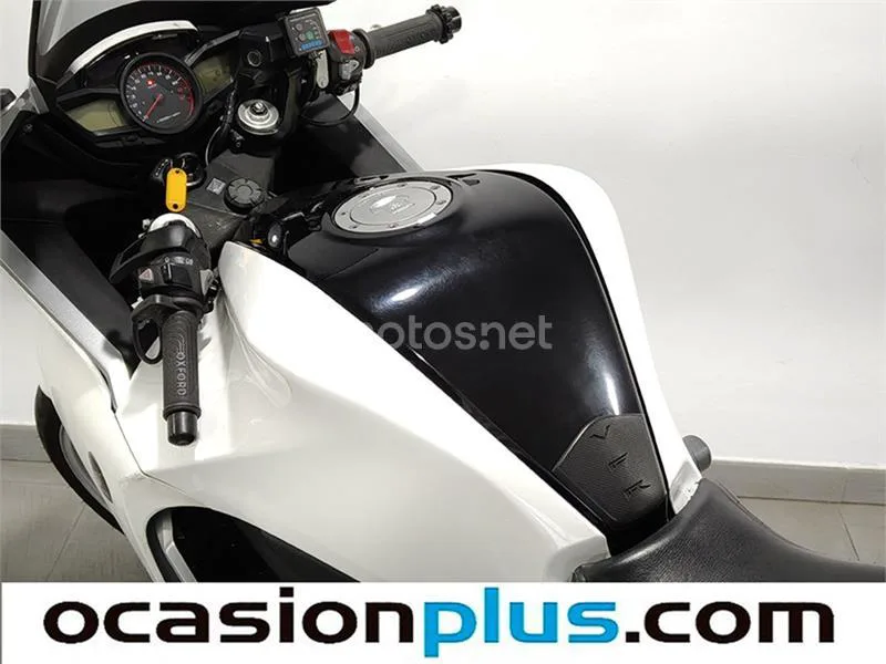Honda VFR 1200 F DCT – Vista 15