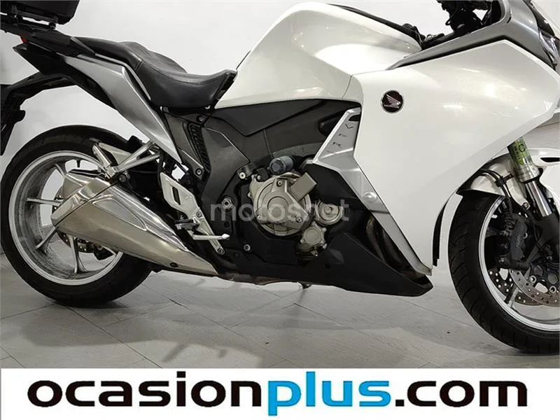 Honda VFR 1200 F DCT – Vista 18
