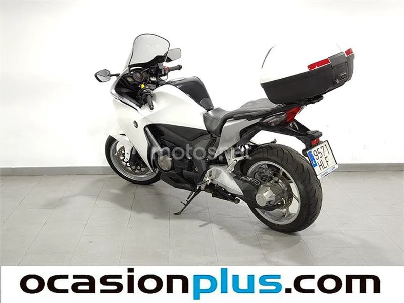 Honda VFR 1200 F DCT – Vista 6