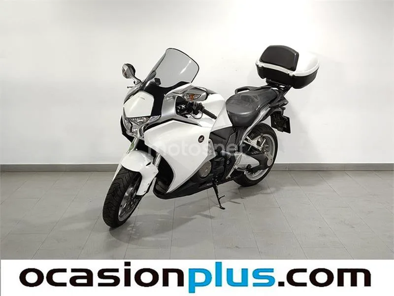 Honda VFR 1200 F DCT – Vista 7