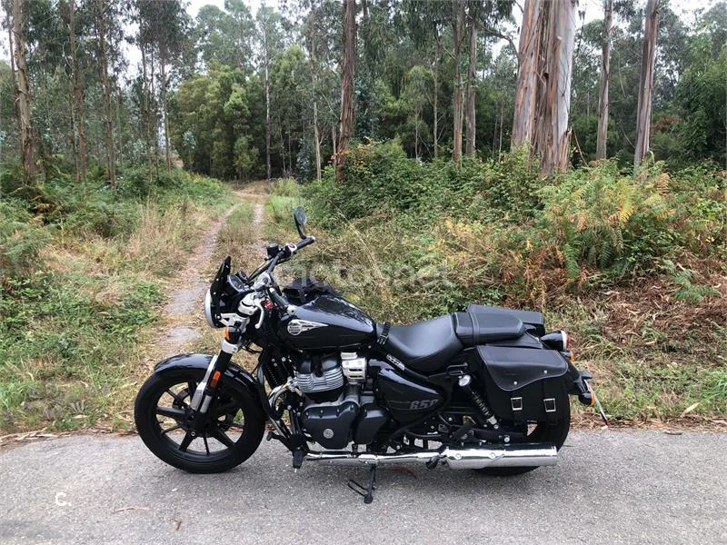 Royal Enfield Super Meteor 650 – Vista 5