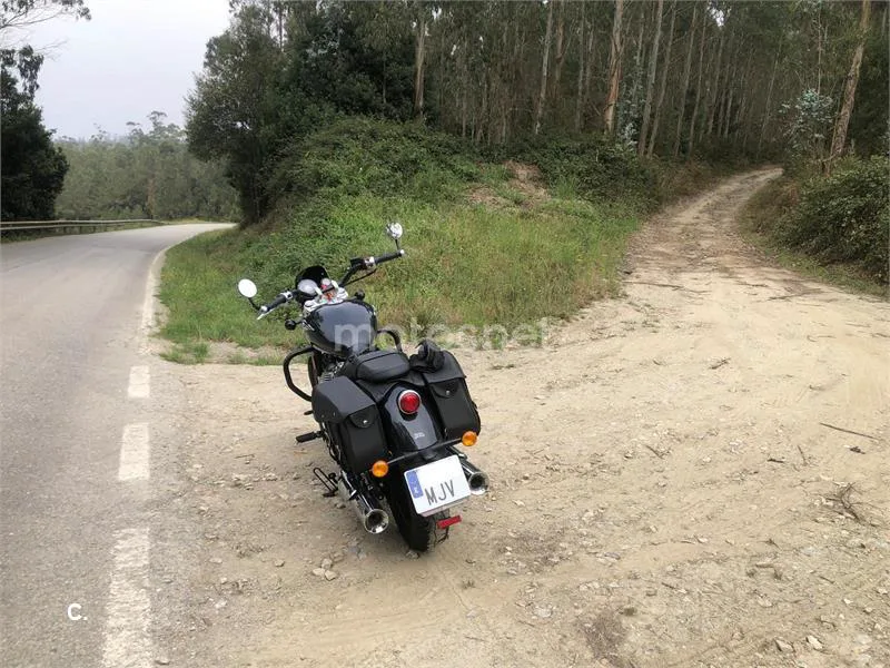 Royal Enfield Super Meteor 650 – Vista 6