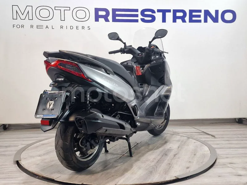 Kymco Grand Dink 300 – Vista 7