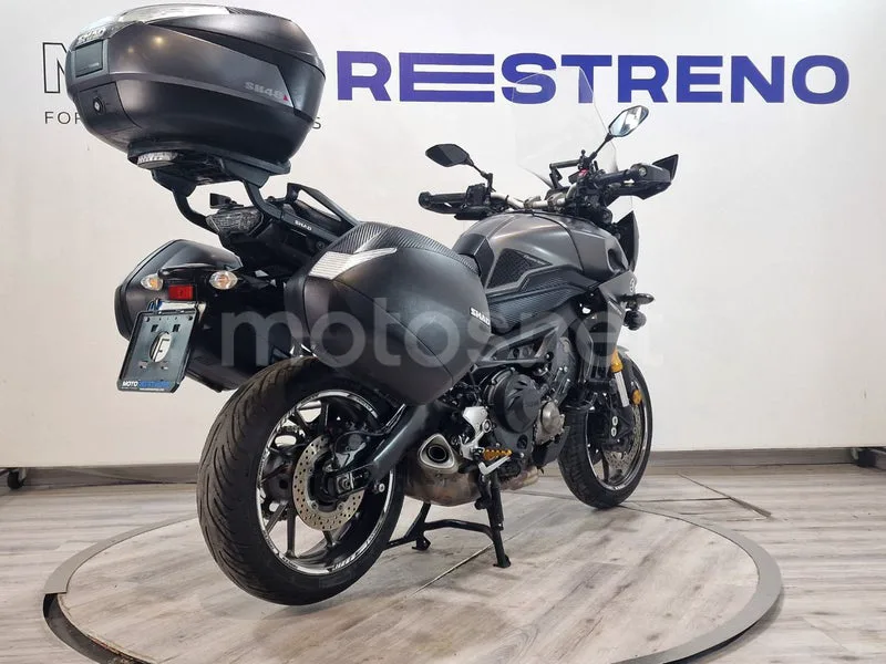 Yamaha MT-09 – Vista 7