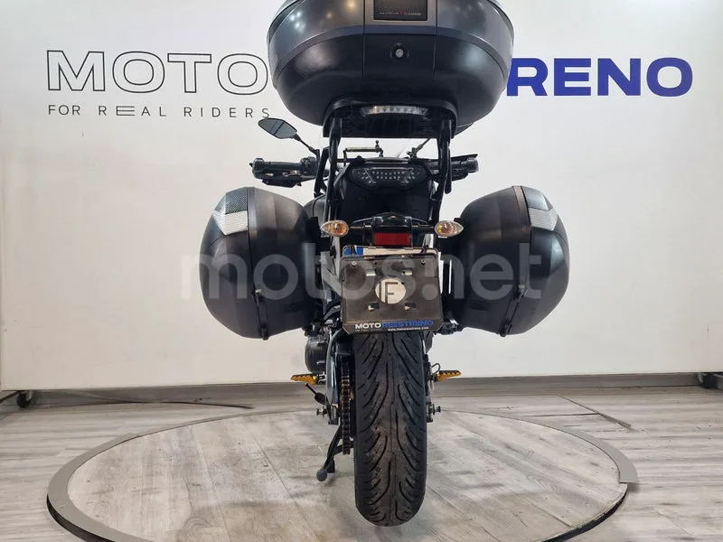 Yamaha MT-09 – Vista 8