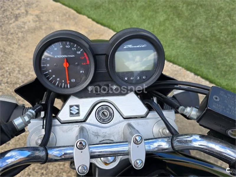 Suzuki Bandit 650 – Vista 4