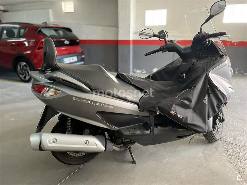 Suzuki Burgman 200 – Vista 4