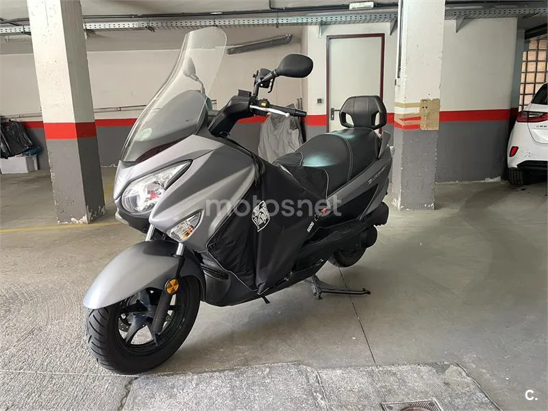 Suzuki Burgman 200 – Vista 7