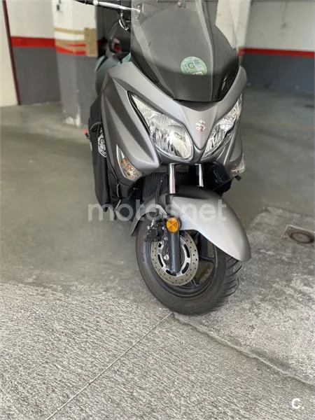 Suzuki Burgman 200 – Vista 8