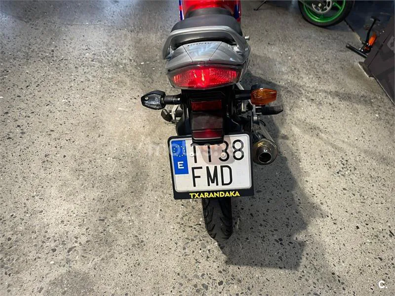 Honda CBR 125 R – Vista 4