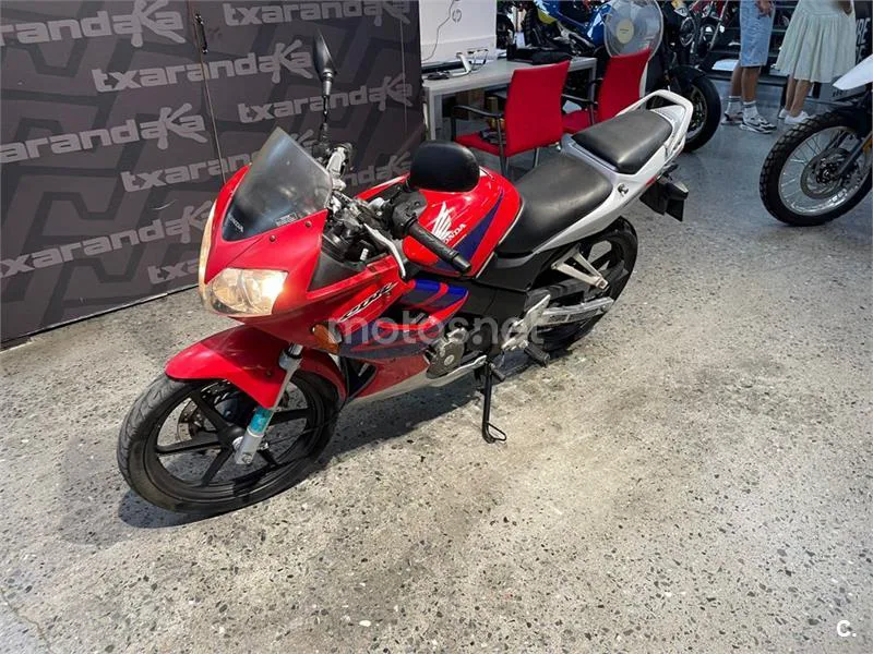 Honda CBR 125 R – Vista 6