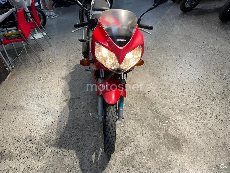 Honda CBR 125 R – Vista 8