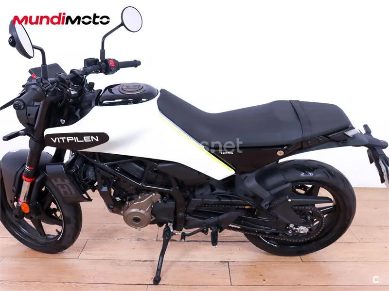 Husqvarna Vitpilen 125 – Vista 6