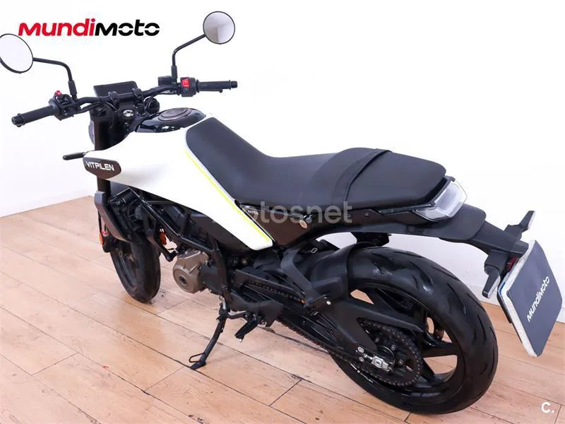 Husqvarna Vitpilen 125 – Vista 8