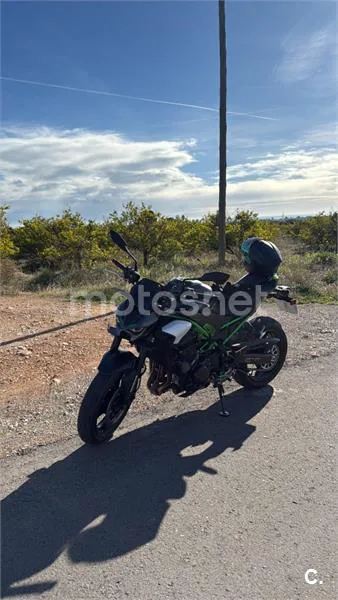 Kawasaki Z900 – Vista 5