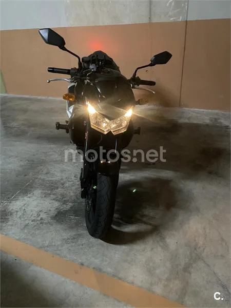 Kawasaki Z750 – Vista 4