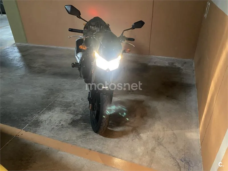 Kawasaki Z750 – Vista 6