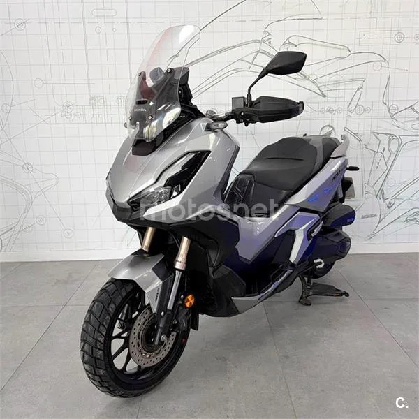 Honda ADV 350 – Vista 4
