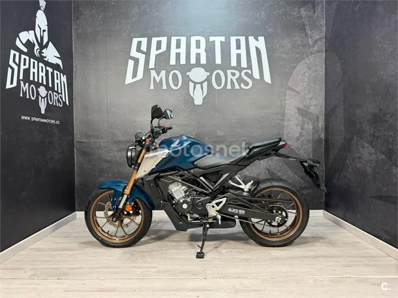 Honda CB 125 R – Vista 4