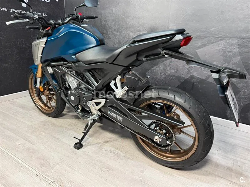 Honda CB 125 R – Vista 7
