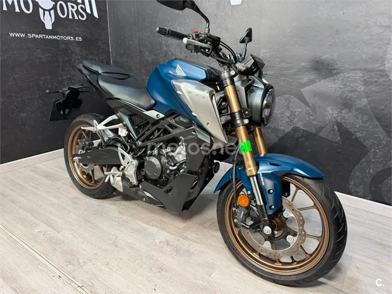 Honda CB 125 R – Vista 8