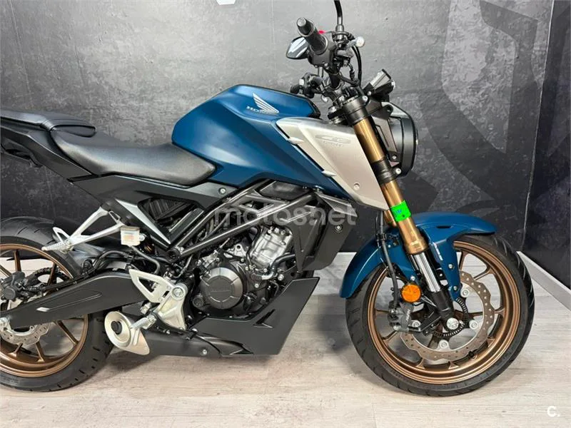 Honda CB 125 R – Vista 10