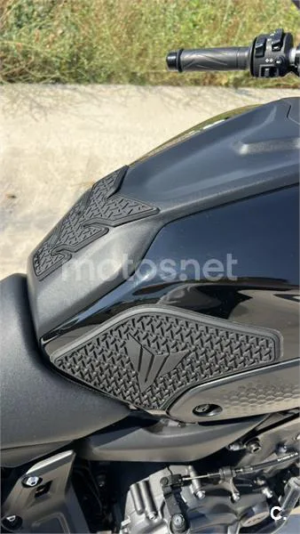 Yamaha MT-07 – Vista 13