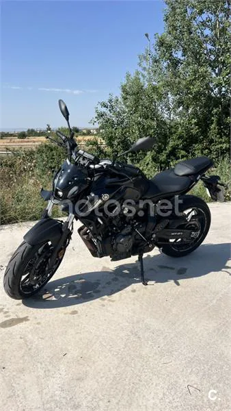Yamaha MT-07 – Vista 7