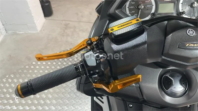 Yamaha TMAX 530 – Vista 13