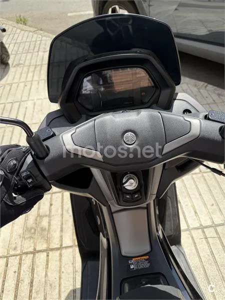 Yamaha NMAX – Vista 4