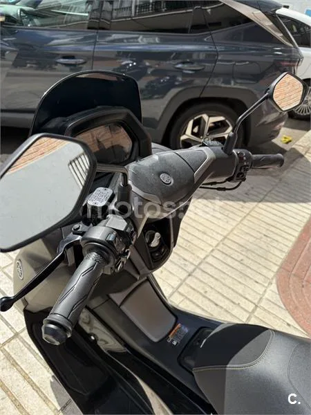 Yamaha NMAX – Vista 5