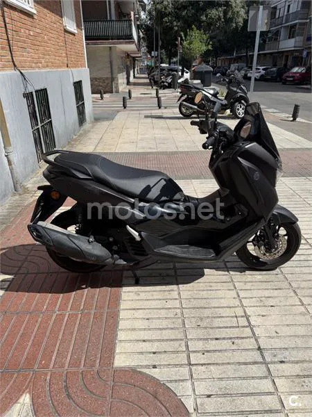 Yamaha NMAX – Vista 8