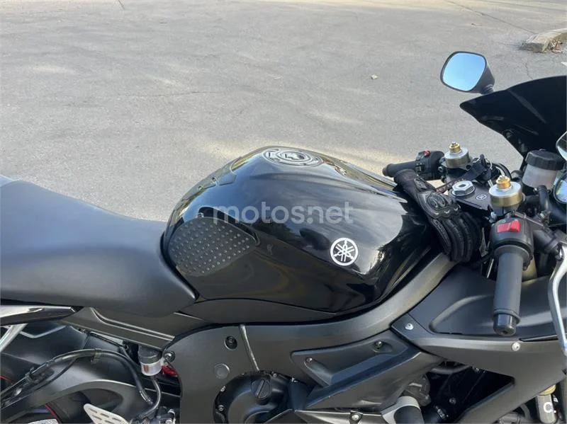 Yamaha R6 – Vista 3