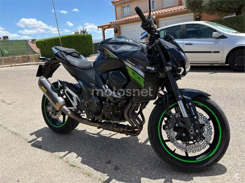 Kawasaki Z800 – Vista 3