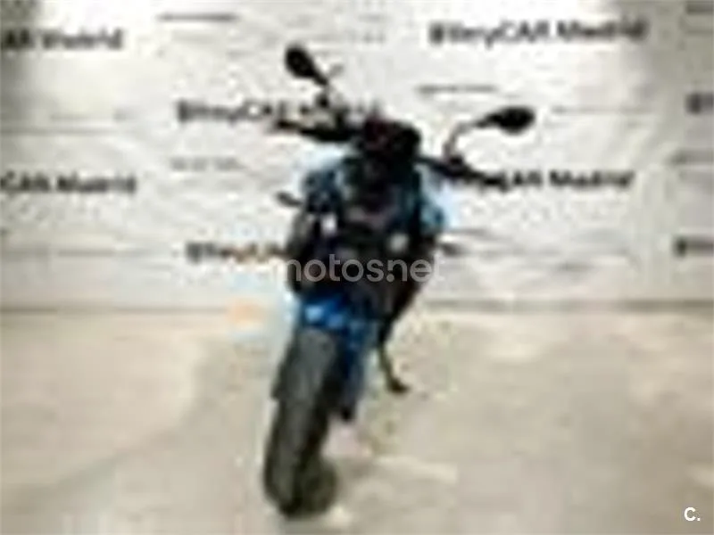 BMW F 900 R – Vista 3