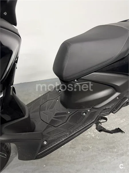 Yamaha RayZR – Vista 3