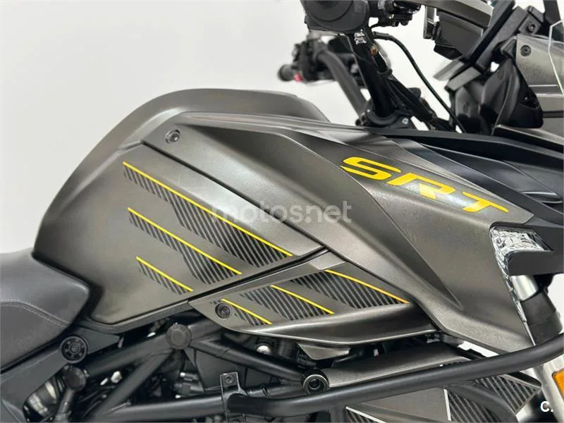 QJ Motor SRT 900 SX – Vista 15