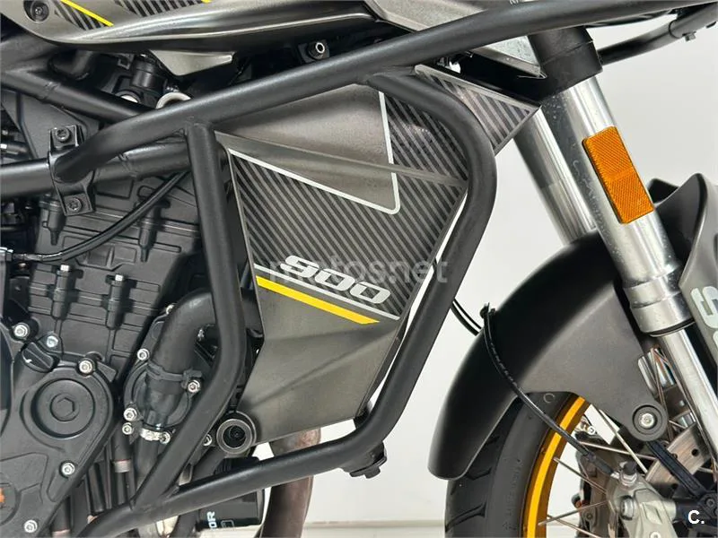 QJ Motor SRT 900 SX – Vista 16