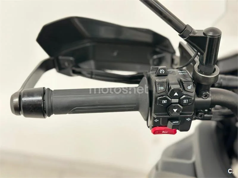 QJ Motor SRT 900 SX – Vista 21
